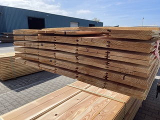Ca. 68x Douglas Veer en Groef, 18x185mm, lengte 300cm